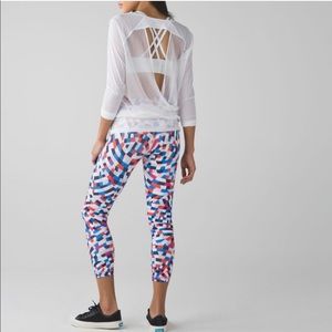 Lululemon Capoeira Crops, Size 4